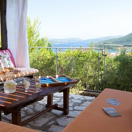 度假居 Amalia 奈德里